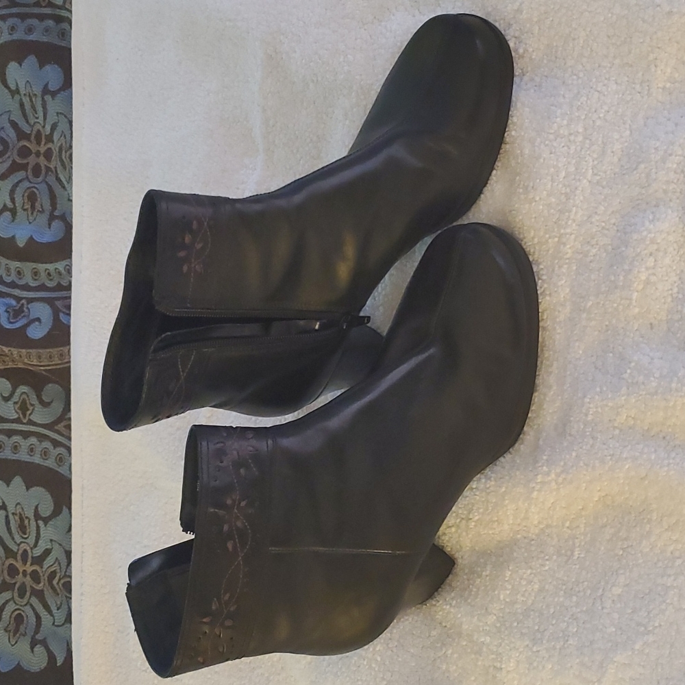 Ankle boots
